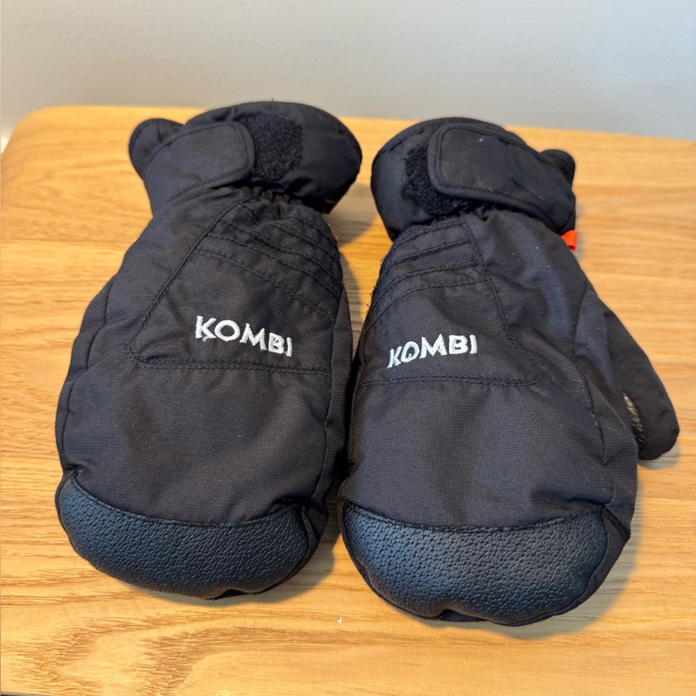 Kombi Kids Black Mittens